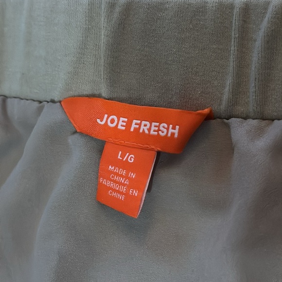 Joe Fresh Gold Sequinned Skirt - Large - Picture 3 of 3